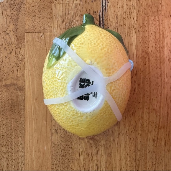 The Bakeshop Set of 4 Lemon Shaped Measuring Cups BRAND NEW!! - Picture 3 of 5